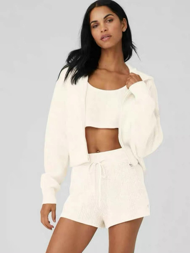 Купить Женский костюм белый оптом Садовод Интернет-каталог Садовод интернет-каталог