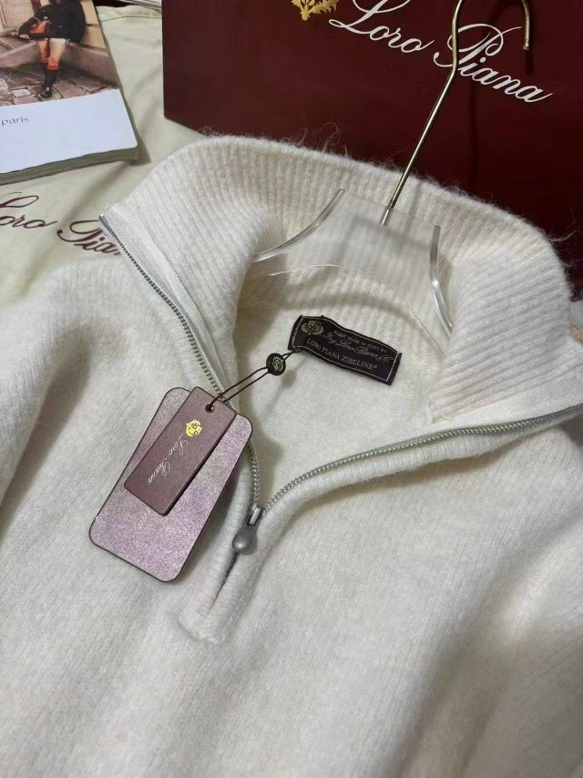 Купить Женский костюм белый оптом Садовод Интернет-каталог Садовод интернет-каталог