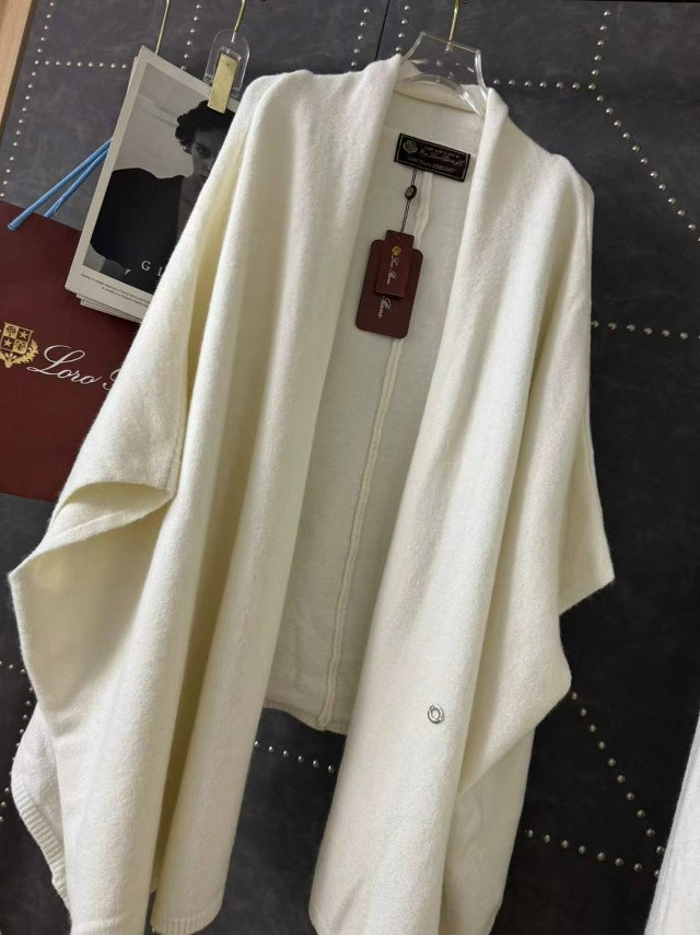 Купить Женский костюм белый оптом Садовод Интернет-каталог Садовод интернет-каталог