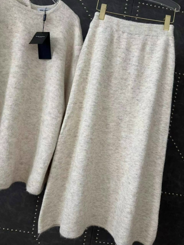 Купить Женский костюм молочный оптом Садовод Интернет-каталог Садовод интернет-каталог