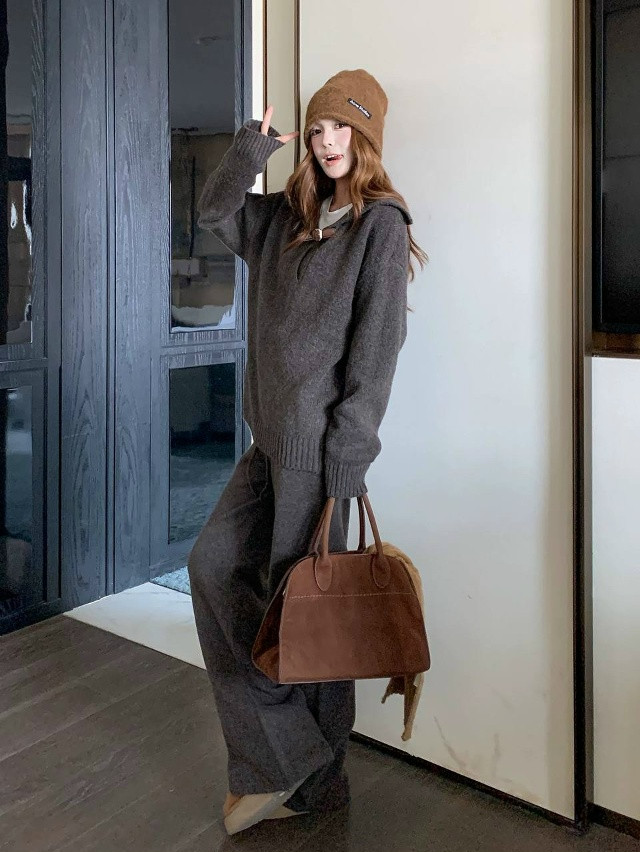 Купить Женский костюм темно-серый оптом Садовод Интернет-каталог Садовод интернет-каталог