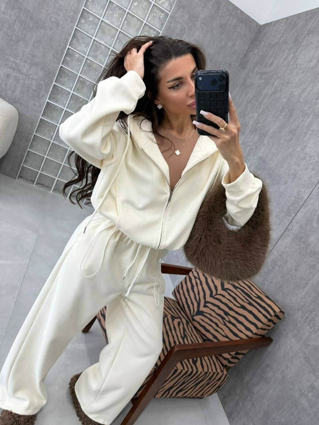 Купить Женский костюм молочный оптом Садовод Интернет-каталог Садовод интернет-каталог