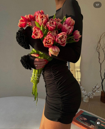 Безумно красивое платье с розами на рукаве САДОВОД БАЗА