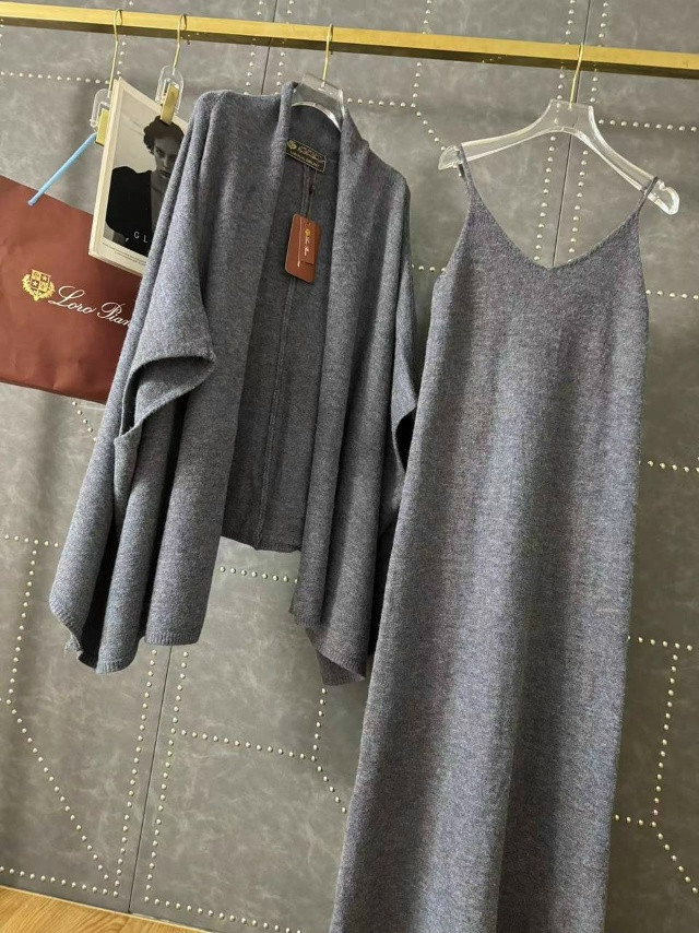 Купить Женский костюм темно-серый оптом Садовод Интернет-каталог Садовод интернет-каталог