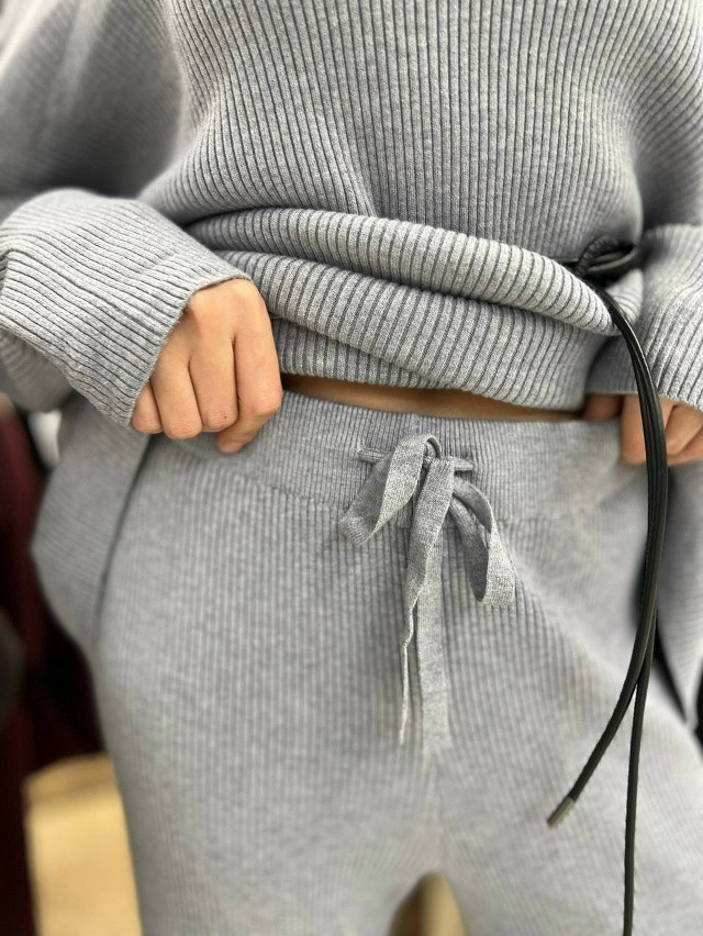 Купить Женский костюм серый оптом Садовод Интернет-каталог Садовод интернет-каталог