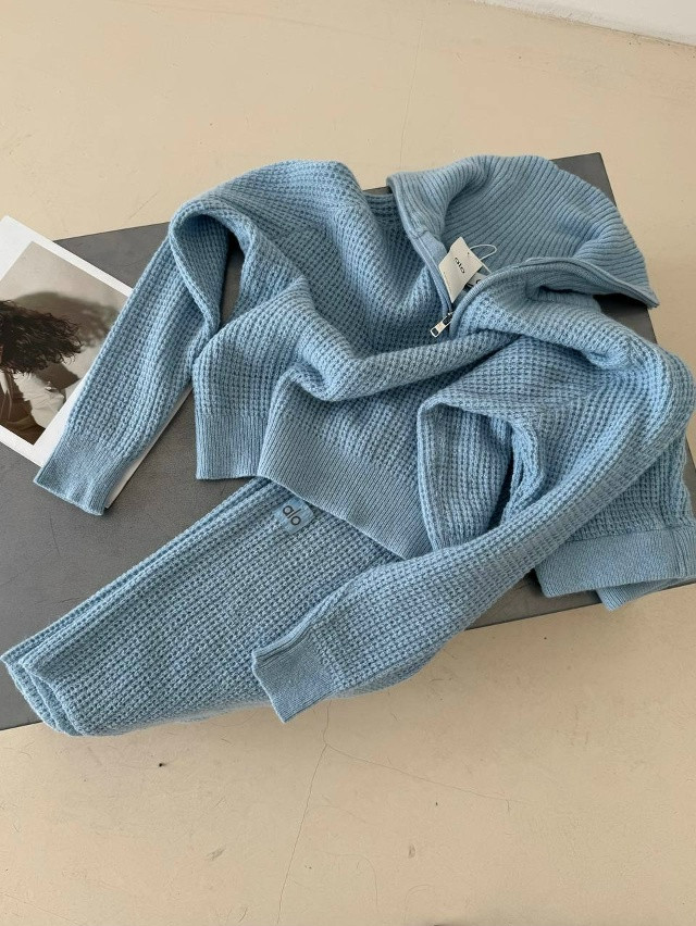 Купить Женский костюм голубой оптом Садовод Интернет-каталог Садовод интернет-каталог