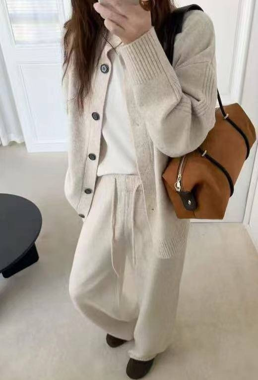 Купить Женский костюм бежевый оптом Садовод Интернет-каталог Садовод интернет-каталог