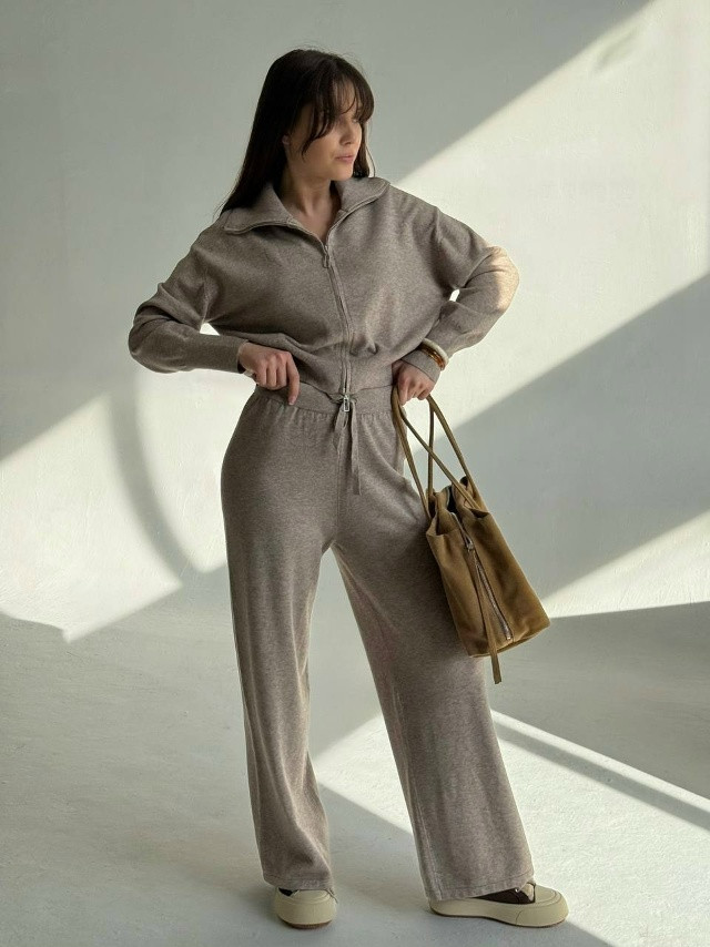 Купить Женский костюм бежевый оптом Садовод Интернет-каталог Садовод интернет-каталог