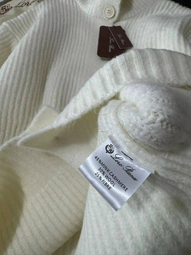 Купить Женский костюм белый оптом Садовод Интернет-каталог Садовод интернет-каталог