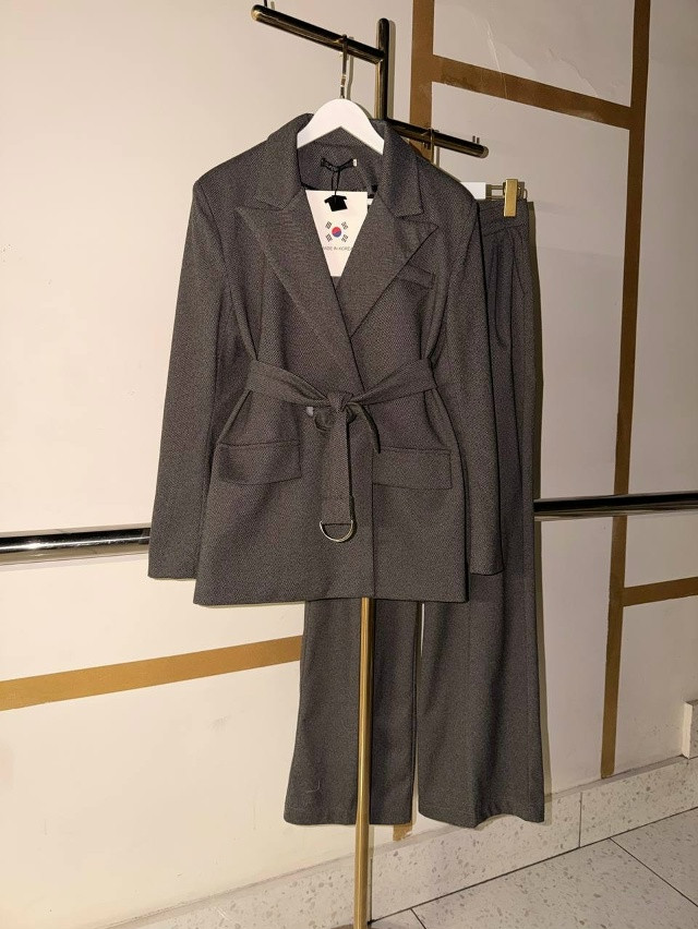 Купить Женский костюм темно-серый оптом Садовод Интернет-каталог Садовод интернет-каталог