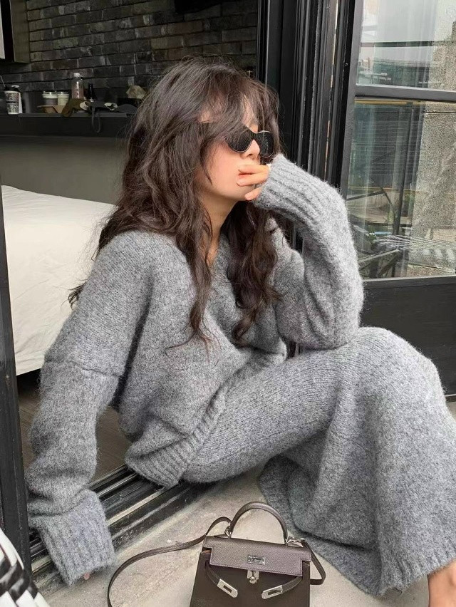 Купить Женский костюм темно-серый оптом Садовод Интернет-каталог Садовод интернет-каталог