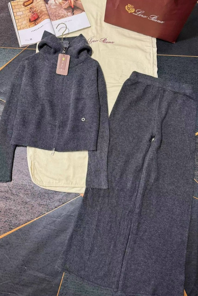 Купить Женский костюм темно-серый оптом Садовод Интернет-каталог Садовод интернет-каталог