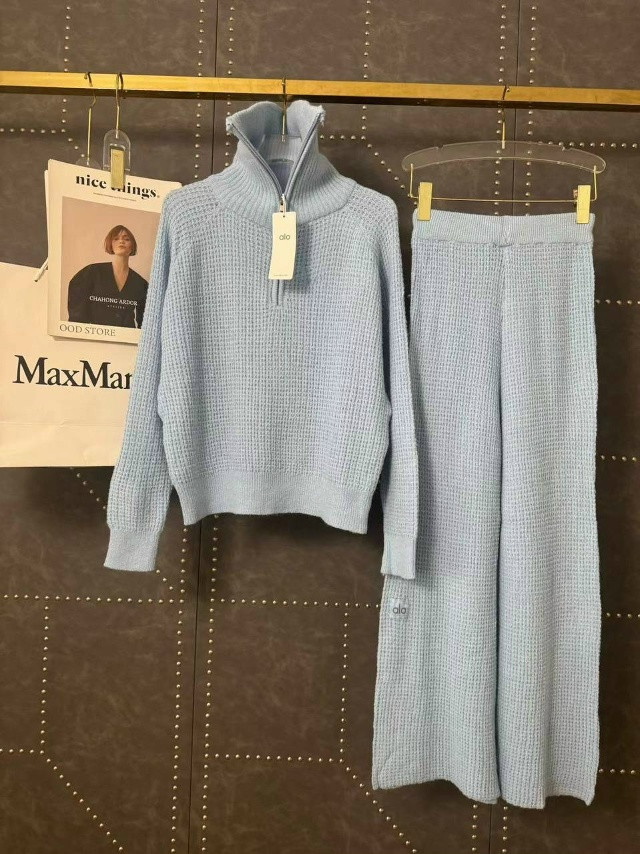 Купить Женский костюм голубой оптом Садовод Интернет-каталог Садовод интернет-каталог