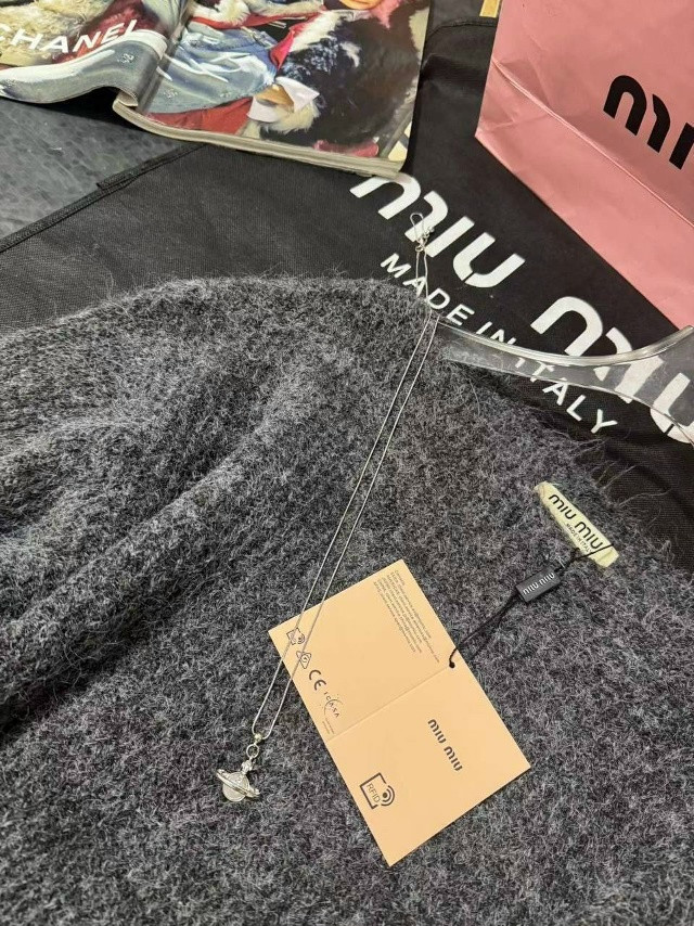 Купить Женский костюм серый оптом Садовод Интернет-каталог Садовод интернет-каталог