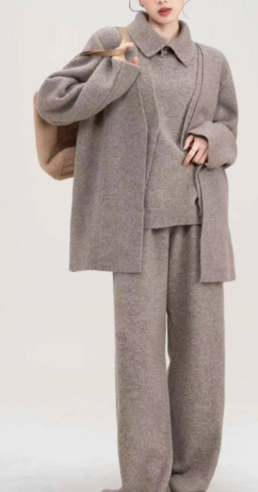 Купить Женский костюм серый оптом Садовод Интернет-каталог Садовод интернет-каталог