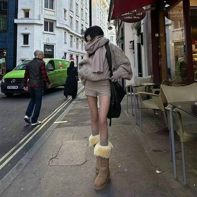 Купить Женский костюм бежевый оптом Садовод Интернет-каталог Садовод интернет-каталог