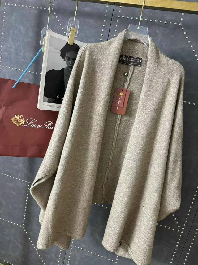 Купить Женский костюм бежевый оптом Садовод Интернет-каталог Садовод интернет-каталог