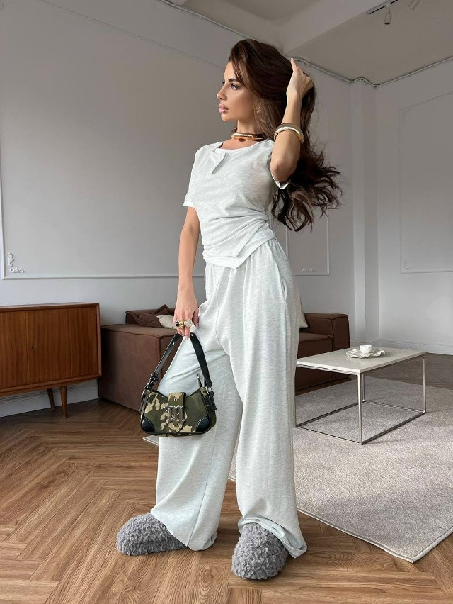 Купить Женский костюм светло-серый оптом Садовод Интернет-каталог Садовод интернет-каталог