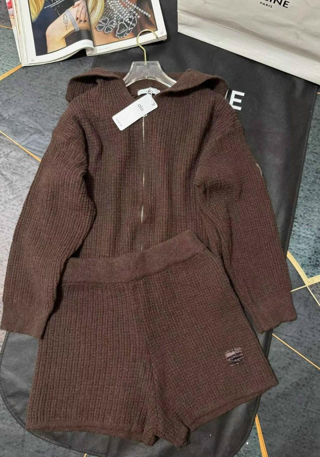 Купить Женский костюм коричневый оптом Садовод Интернет-каталог Садовод интернет-каталог