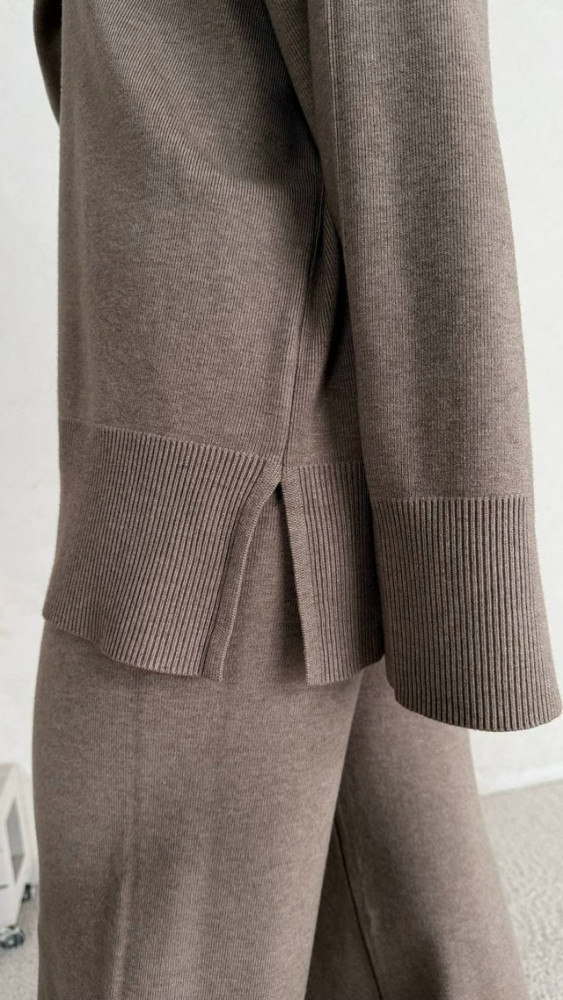 Купить Женский костюм бежевый оптом Садовод Интернет-каталог Садовод интернет-каталог