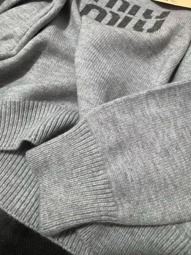 Купить Женский костюм серый оптом Садовод Интернет-каталог Садовод интернет-каталог