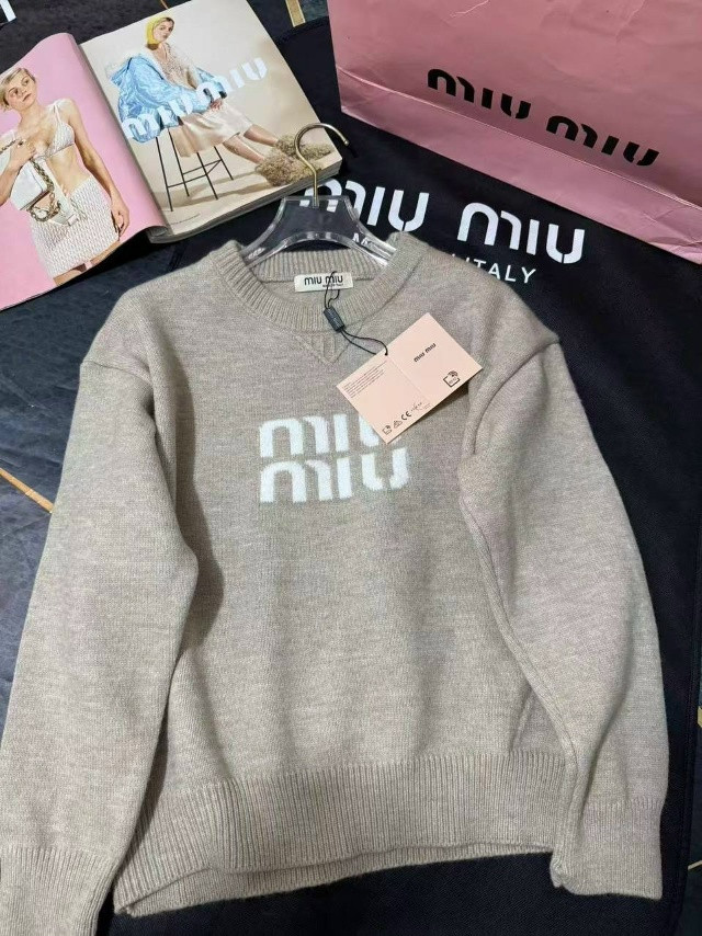 Купить Женский костюм бежевый оптом Садовод Интернет-каталог Садовод интернет-каталог