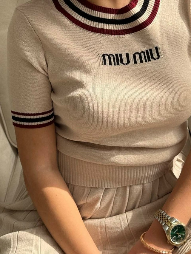 Купить Женский костюм бежевый оптом Садовод Интернет-каталог Садовод интернет-каталог