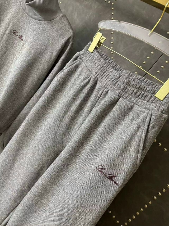 Купить Женский костюм серый оптом Садовод Интернет-каталог Садовод интернет-каталог