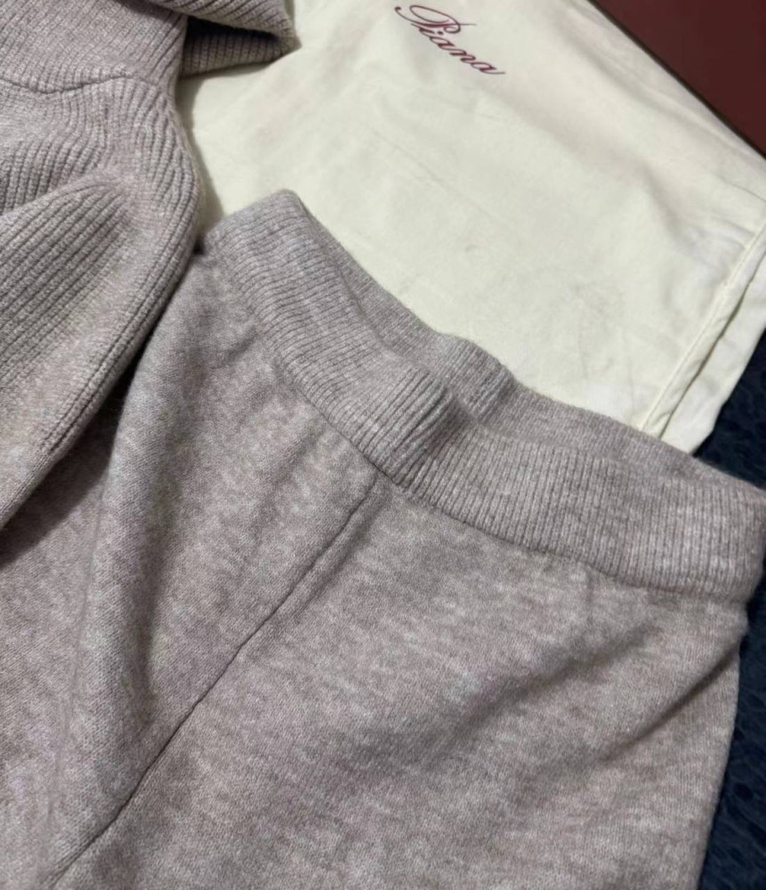 Купить Женский костюм бежевый оптом Садовод Интернет-каталог Садовод интернет-каталог