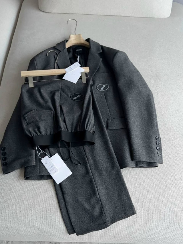 Купить Женский костюм темно-серый оптом Садовод Интернет-каталог Садовод интернет-каталог