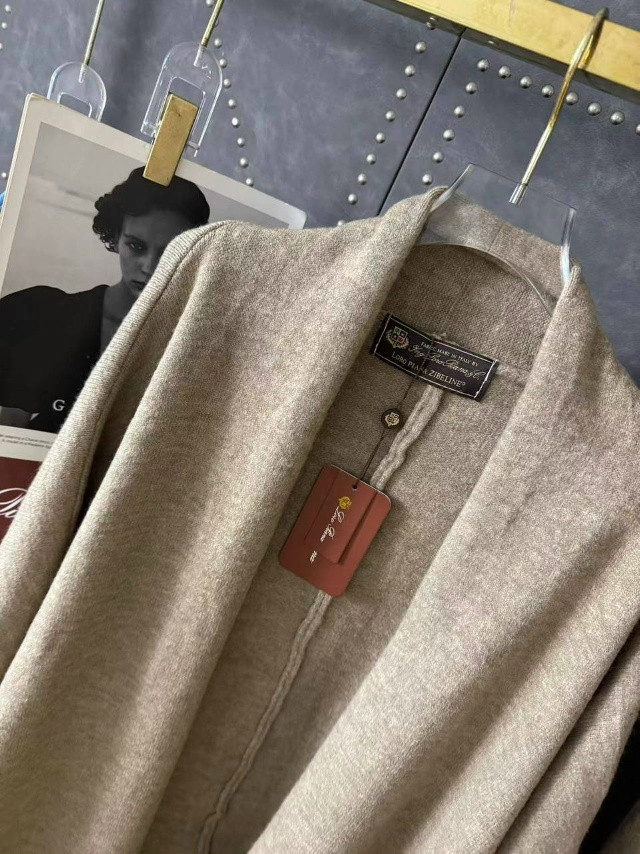 Купить Женский костюм бежевый оптом Садовод Интернет-каталог Садовод интернет-каталог