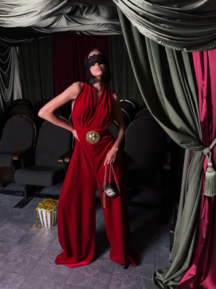 Купить Женский комбинезон красный оптом Садовод Интернет-каталог Садовод интернет-каталог