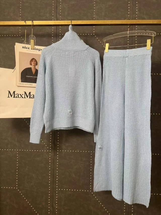 Купить Женский костюм голубой оптом Садовод Интернет-каталог Садовод интернет-каталог