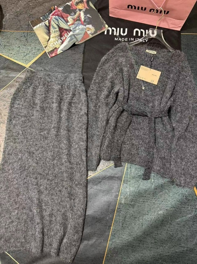 Купить Женский костюм серый оптом Садовод Интернет-каталог Садовод интернет-каталог