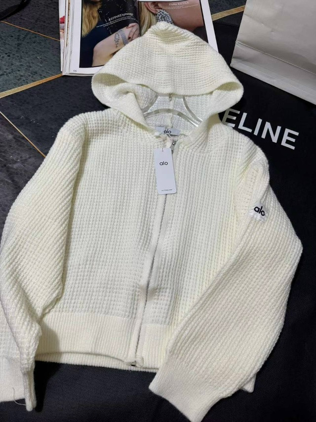 Купить Женский костюм белый оптом Садовод Интернет-каталог Садовод интернет-каталог