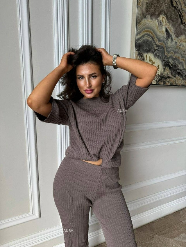 Купить Женский костюм бежевый оптом Садовод Интернет-каталог Садовод интернет-каталог