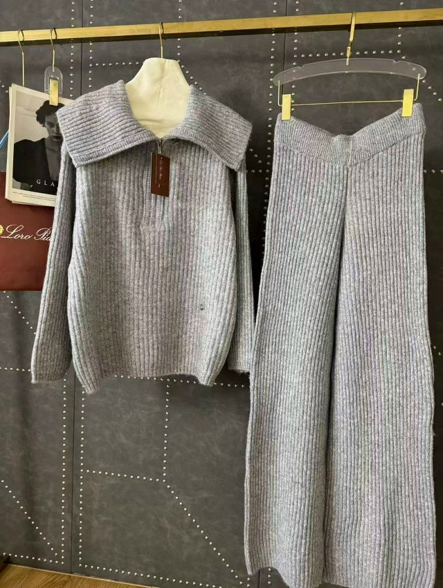 Купить Женский костюм серый оптом Садовод Интернет-каталог Садовод интернет-каталог