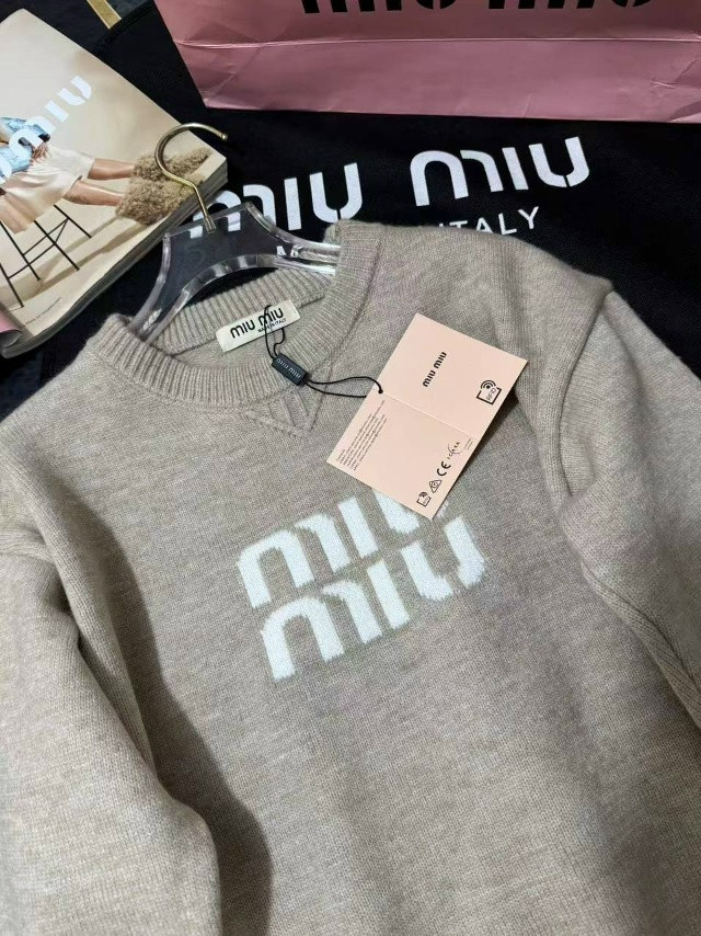 Купить Женский костюм бежевый оптом Садовод Интернет-каталог Садовод интернет-каталог