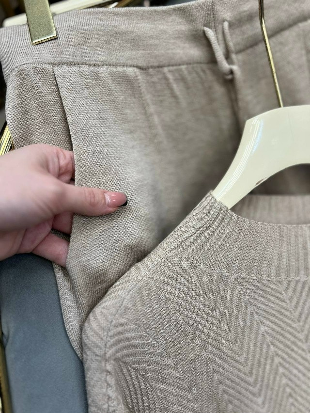 Купить Женский костюм бежевый оптом Садовод Интернет-каталог Садовод интернет-каталог