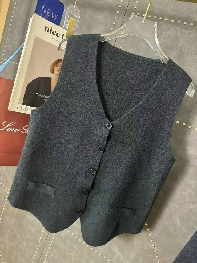 Купить Женский костюм темно-серый оптом Садовод Интернет-каталог Садовод интернет-каталог