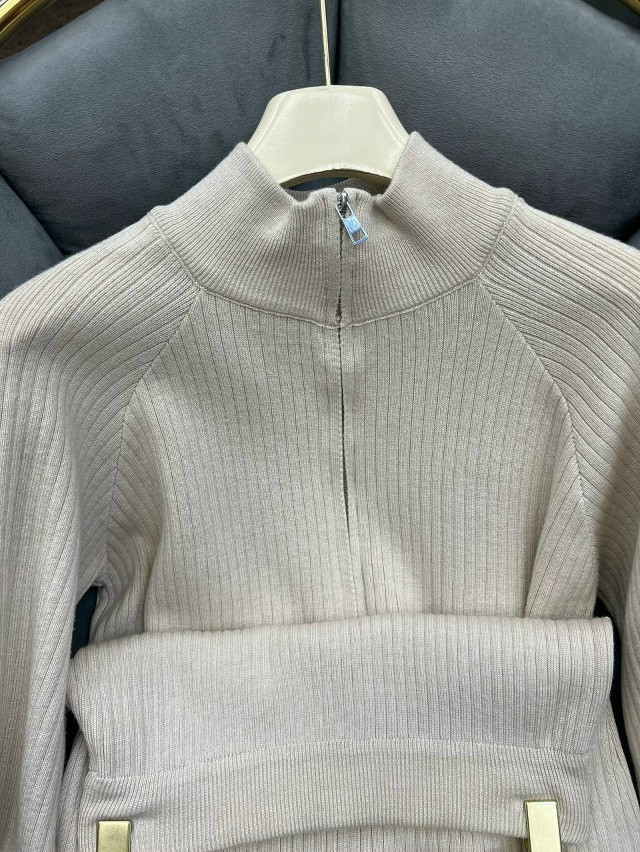 Купить Женский костюм бежевый оптом Садовод Интернет-каталог Садовод интернет-каталог