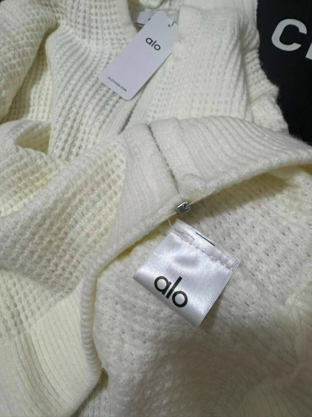 Купить Женский костюм белый оптом Садовод Интернет-каталог Садовод интернет-каталог