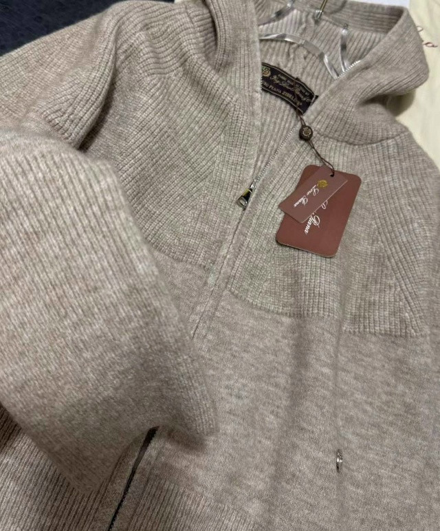 Купить Женский костюм бежевый оптом Садовод Интернет-каталог Садовод интернет-каталог