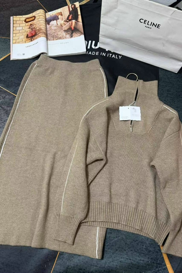 Купить Женский костюм бежевый оптом Садовод Интернет-каталог Садовод интернет-каталог