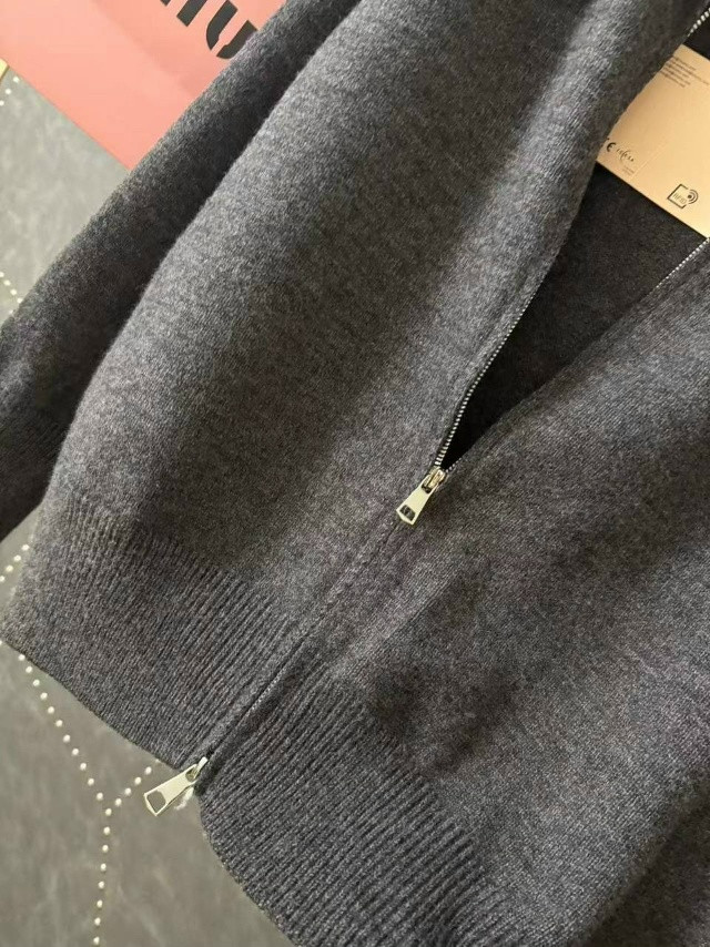 Купить Женский костюм серый оптом Садовод Интернет-каталог Садовод интернет-каталог