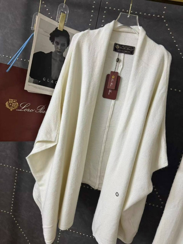 Купить Женский костюм белый оптом Садовод Интернет-каталог Садовод интернет-каталог