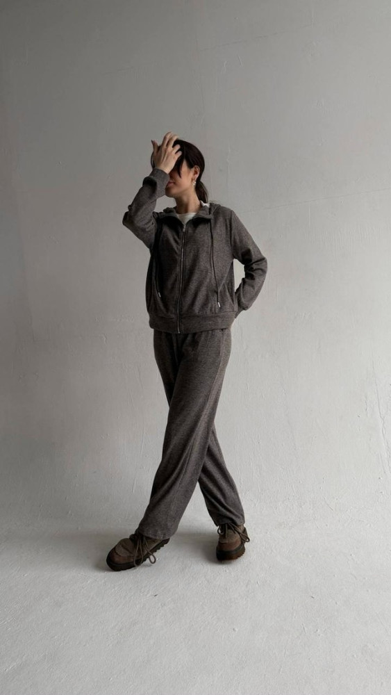 Купить Женский костюм серый оптом Садовод Интернет-каталог Садовод интернет-каталог