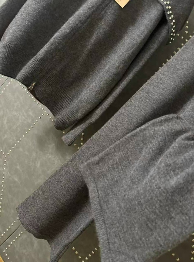 Купить Женский костюм серый оптом Садовод Интернет-каталог Садовод интернет-каталог