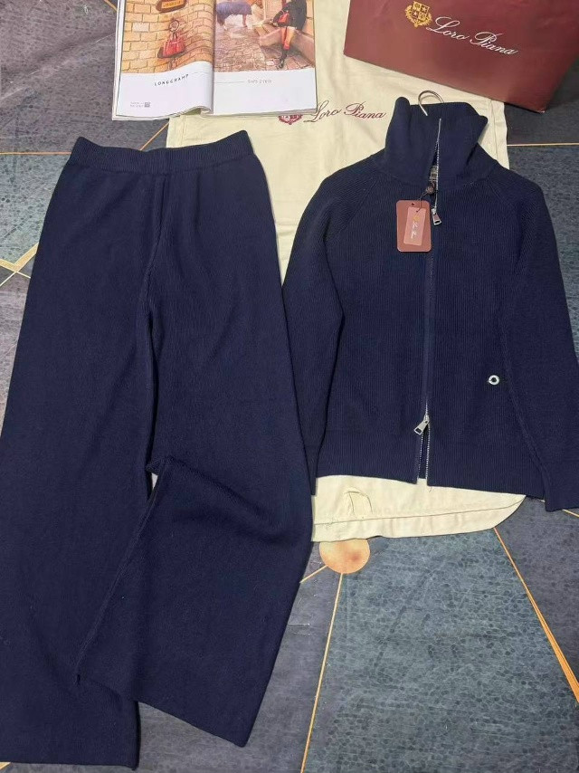 Купить Женский костюм синий оптом Садовод Интернет-каталог Садовод интернет-каталог