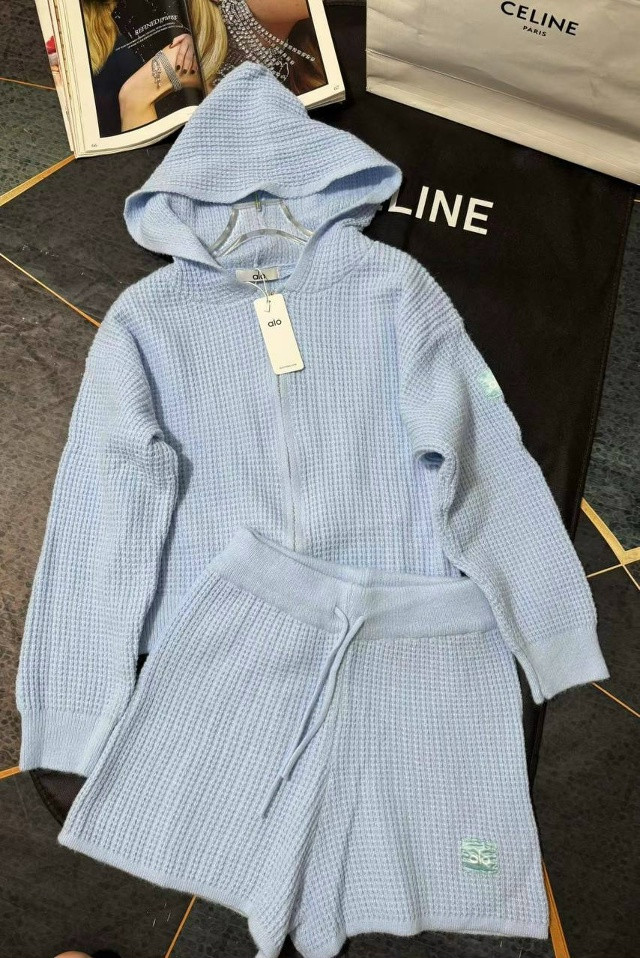 Купить Женский костюм голубой оптом Садовод Интернет-каталог Садовод интернет-каталог